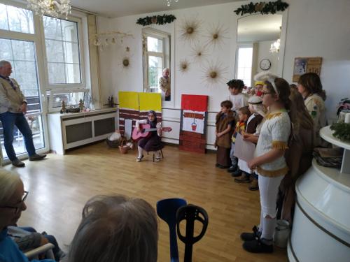 Vánoční představení dětí ze skautské skupiny Skály - IMG_20231216_142708